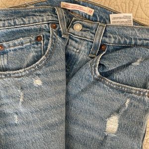 Levi’s rib cage SIZE 27